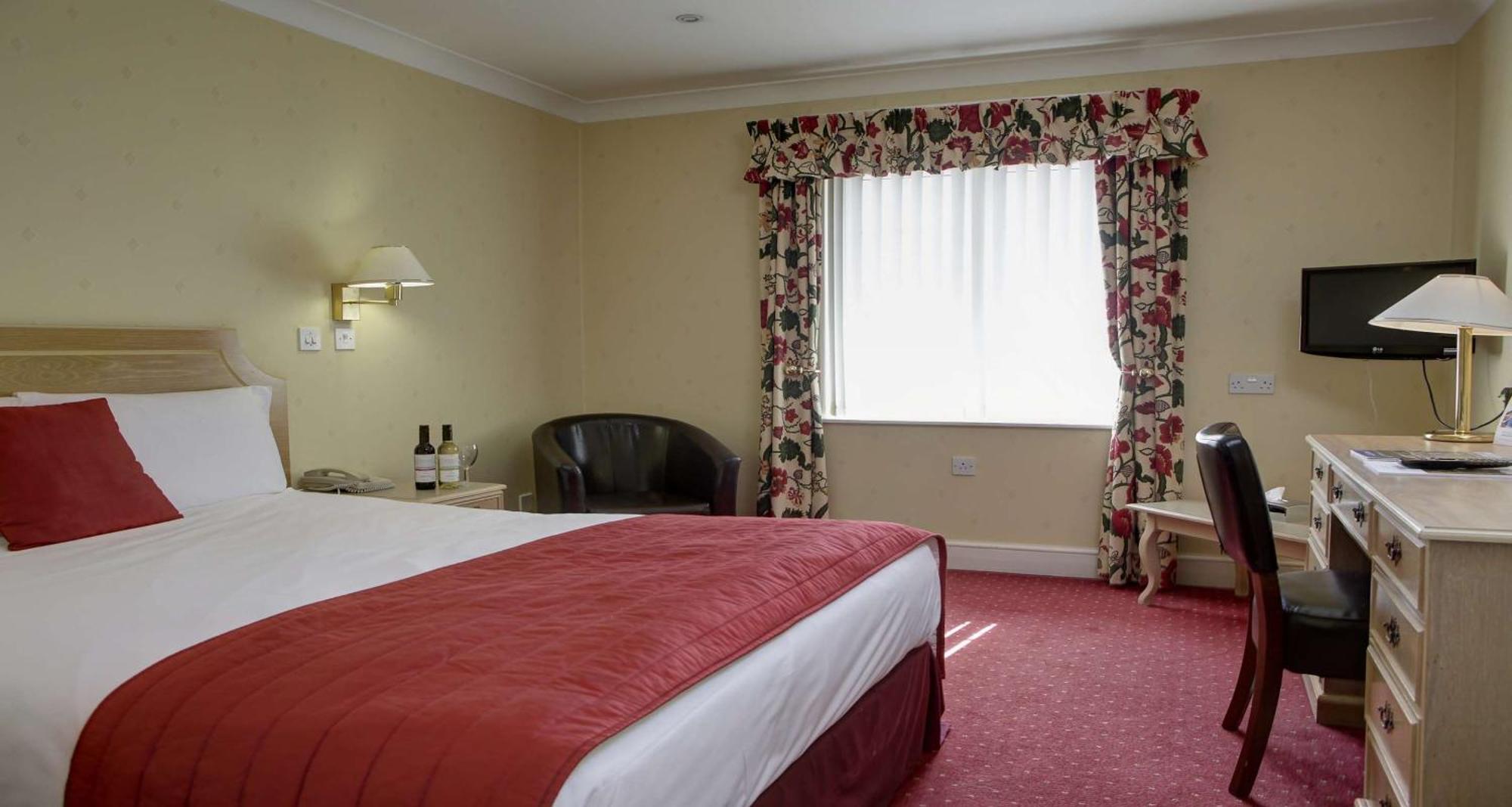 Best Western Reading Calcot Hotel Esterno foto