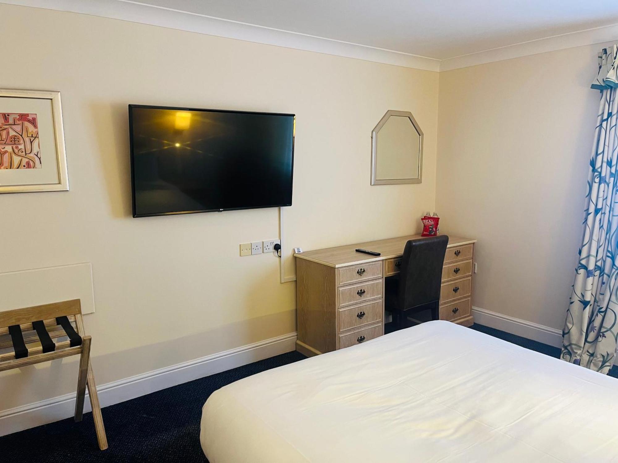 Best Western Reading Calcot Hotel Esterno foto
